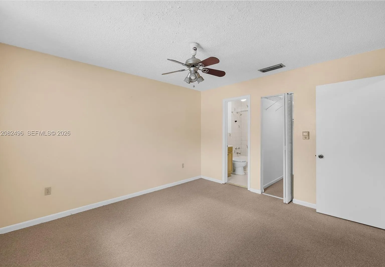 Bella Vista Homes 201 Con — Photo 2