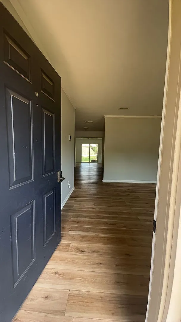 Coming Soon- 210 Chinook — Photo 2