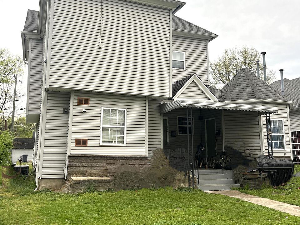 1st image of 2449 Woodbine Ave
