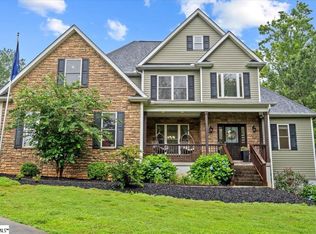 129 Terrace Ln, Simpsonville, SC 29681