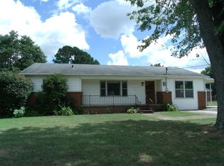 304 4th Ave N, Decherd, TN 37324