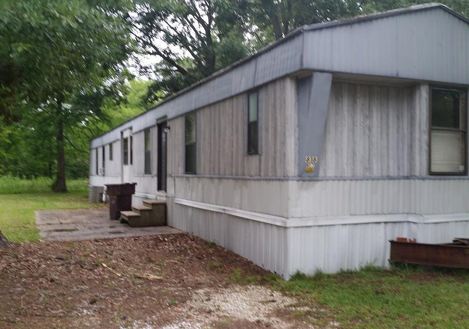 1st image of 818 Live Oak St Trlr 3