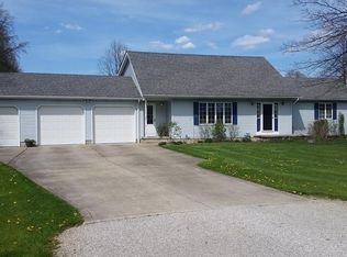 36050 Capel Rd, Grafton, OH 44044