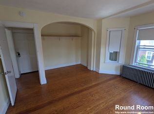 60 Waverly St #2, Brookline, MA 02445