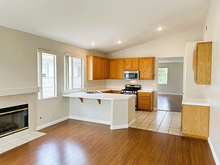 13321 Heritage Way — Photo 9