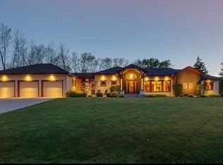 W174N7529 Joanne Dr, Menomonee Falls, WI 53051