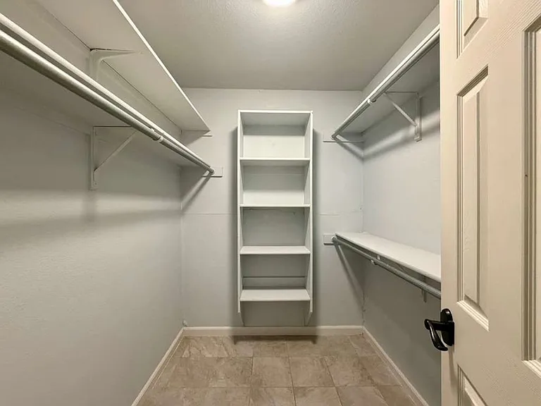 1213 Camellia Ln — Photo 14