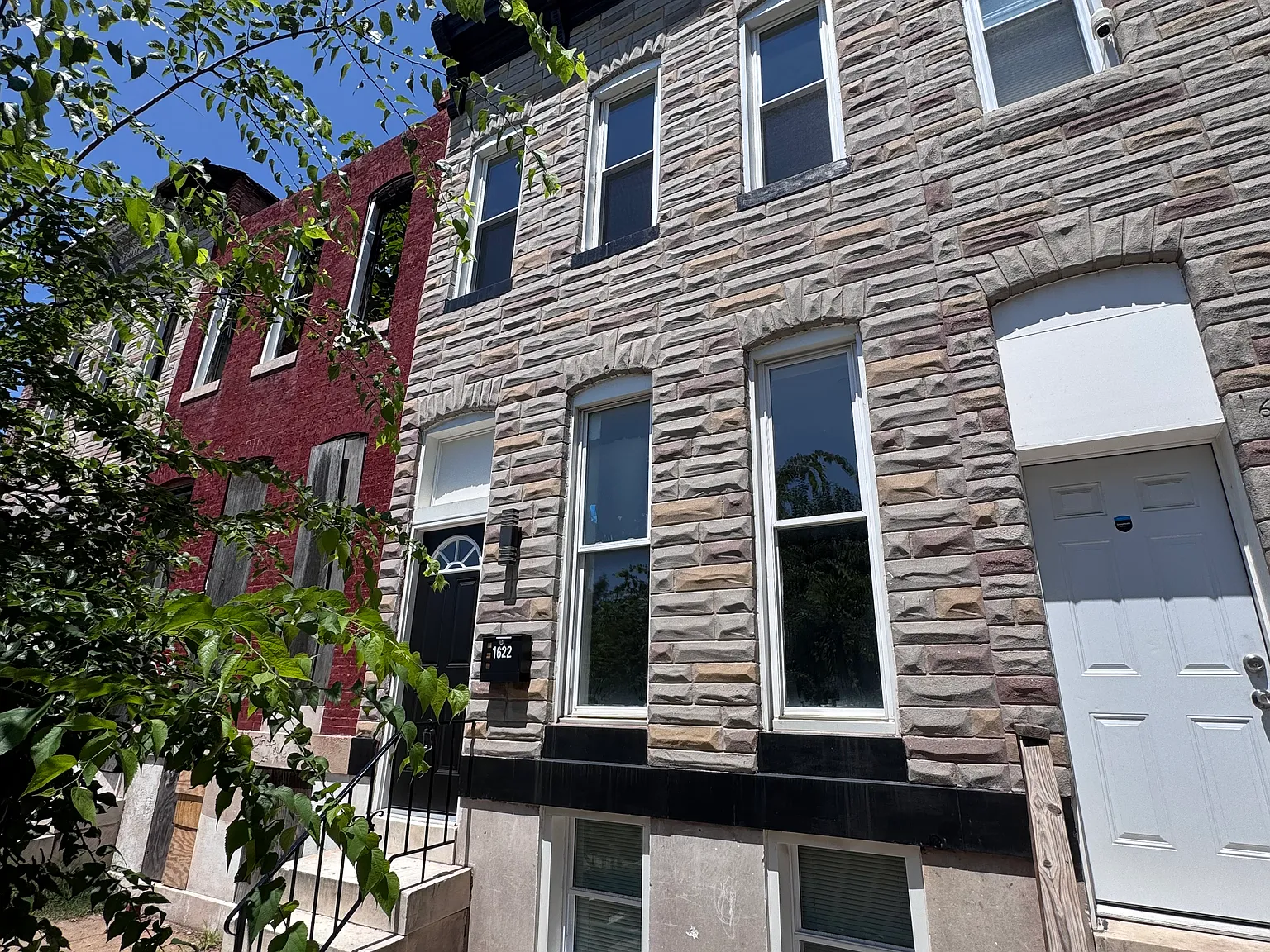 1622 E Lanvale St — Photo 1
