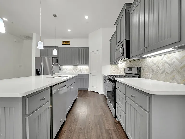 2717 Garden Gate Ln — Photo 13
