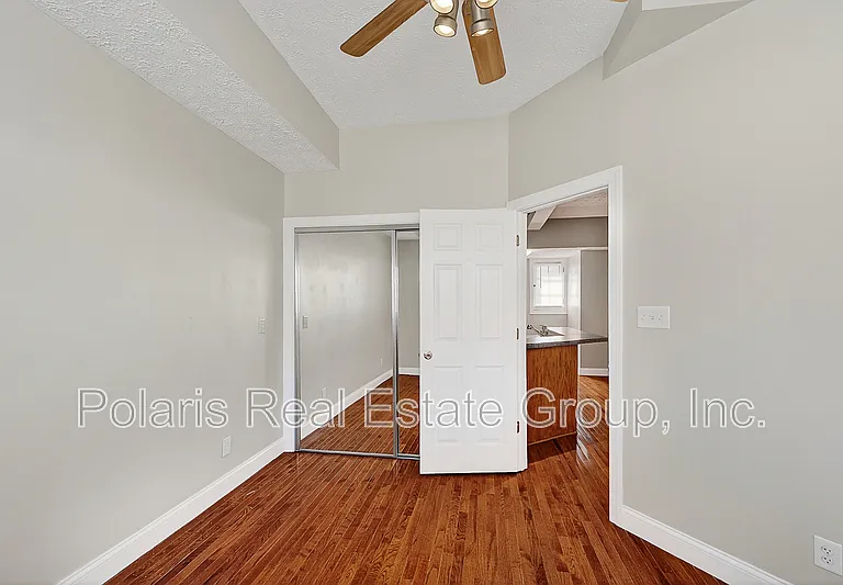 145 E 14th St — Photo 21
