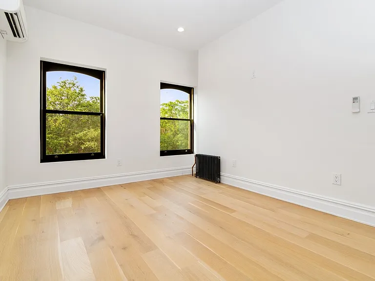 354 Macon St #2 — Photo 8