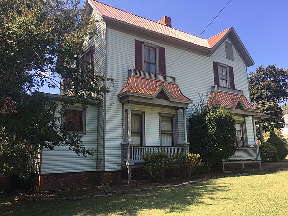 2nd image of 628 E Pine St