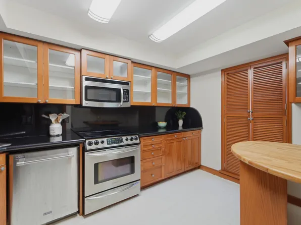 1700 Presidential Way APT 103, West Palm Beach, FL 33401