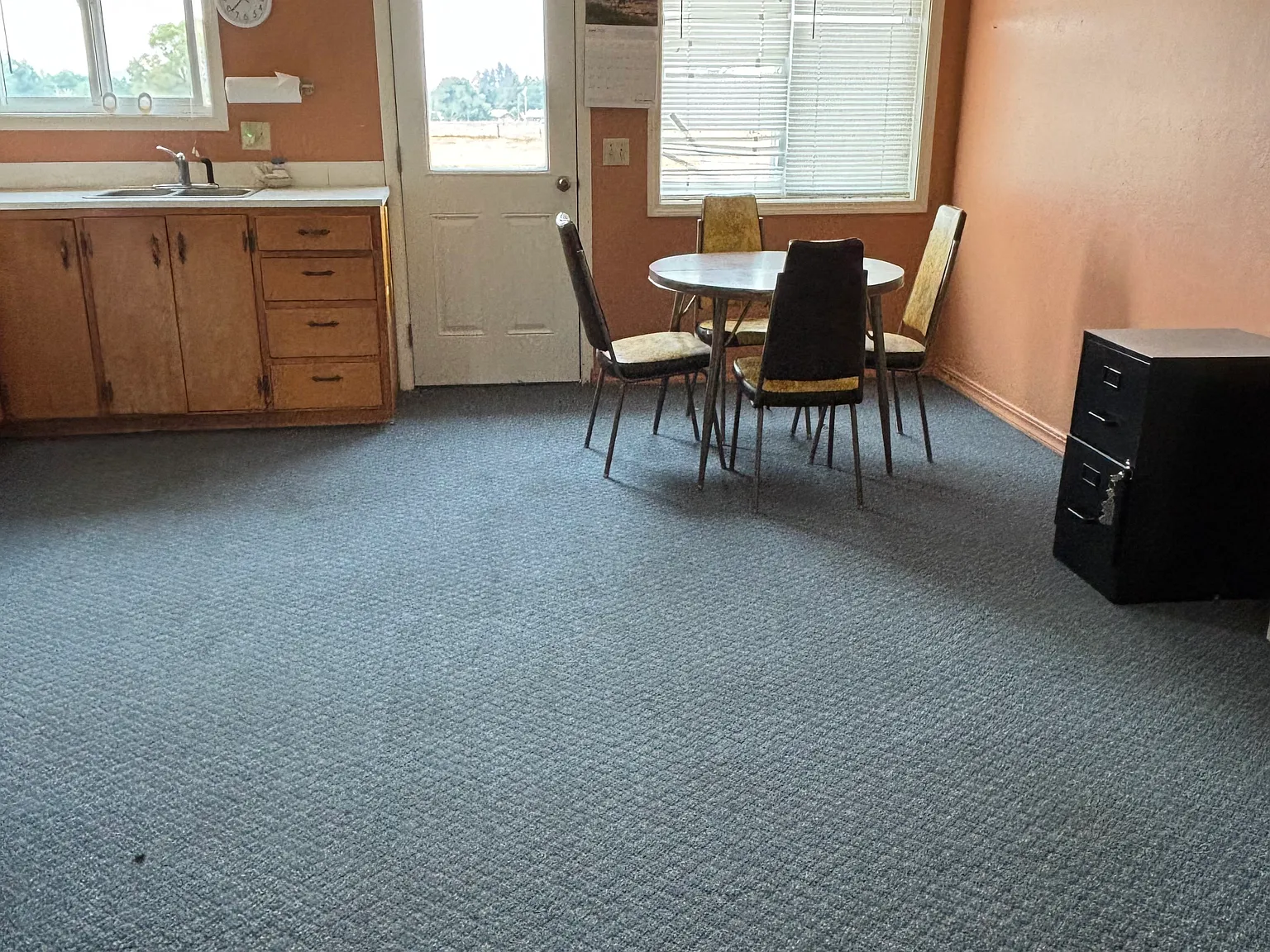 1 bed, 800 sqft, $1,000 — Photo 3
