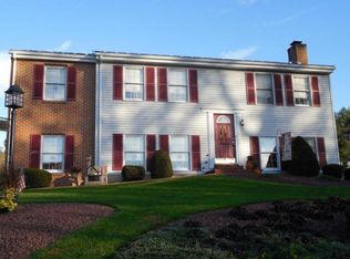 3 Jamestown Ct, Lancaster, PA 17602