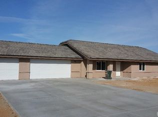 10814 Sauk Rd, Apple Valley, CA 92308