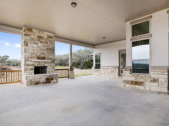 413 Cortaro Drive Interior Image 4