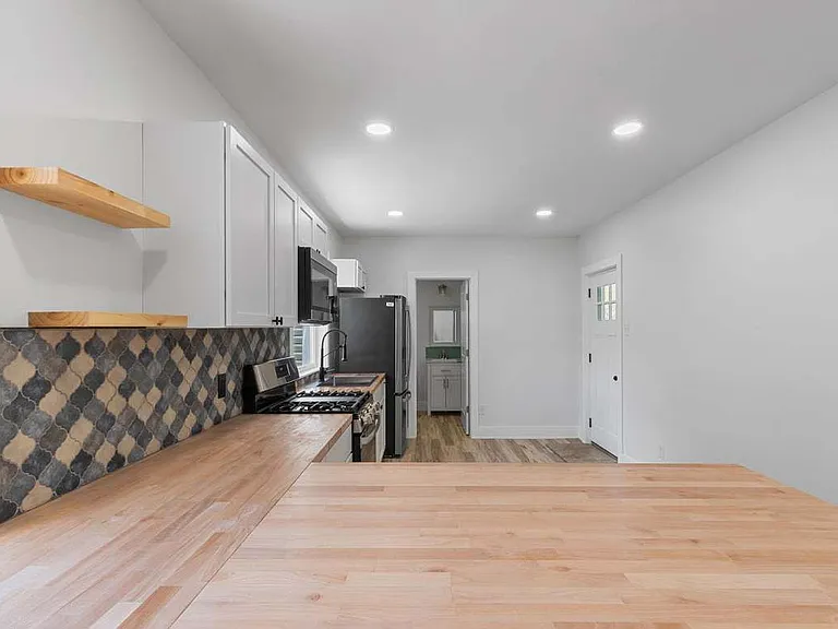 182 S Shore Dr — Photo 12