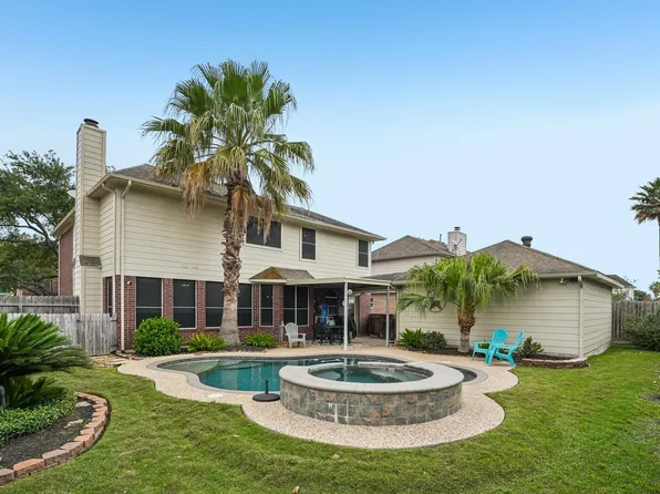 10900 Sycamore Dr N, La Porte, TX 77571