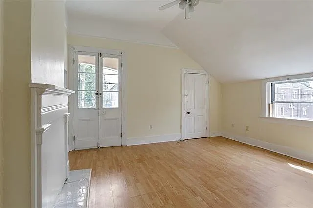 2 bed, 1.0 bath, 800 sqft, $1,425 — Photo 2