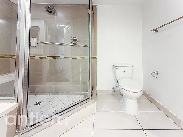 1241 S Sherbourne Dr #H104 — Photo 12