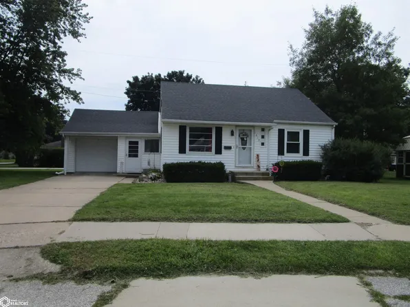 1613 Sanford Dr, Iowa Falls, IA 50126