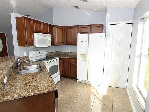 4th image of 861 S Hancock Dr