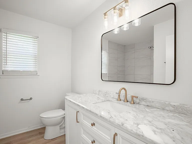 1606 Dale Cv #B — Photo 17