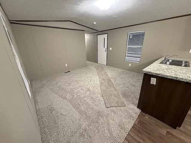611 W Matthews St, unit 36 — Photo 4