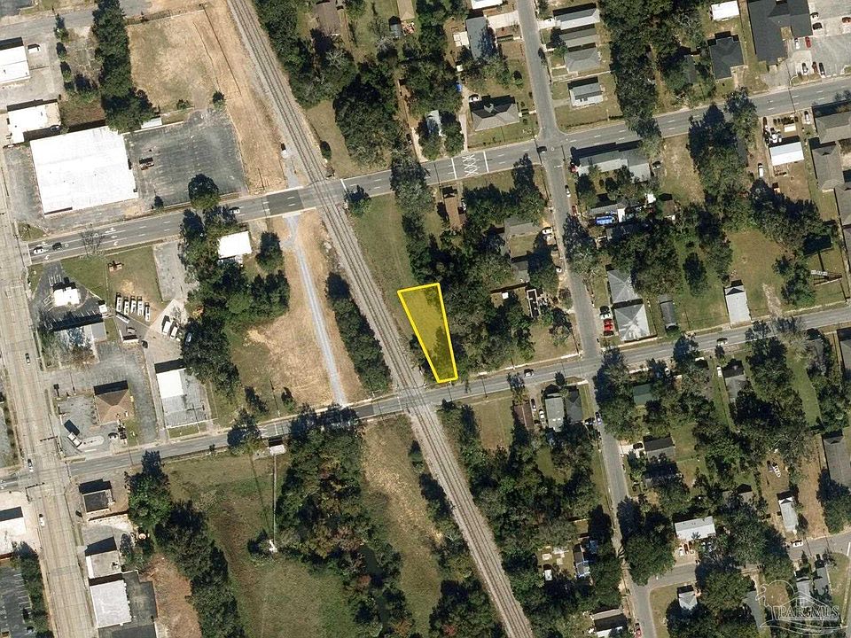 1st image of 100 E Jordan St