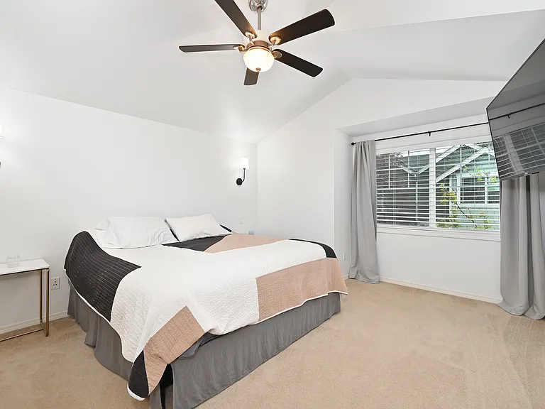 8509 Midvale Ave N #C — Photo 20