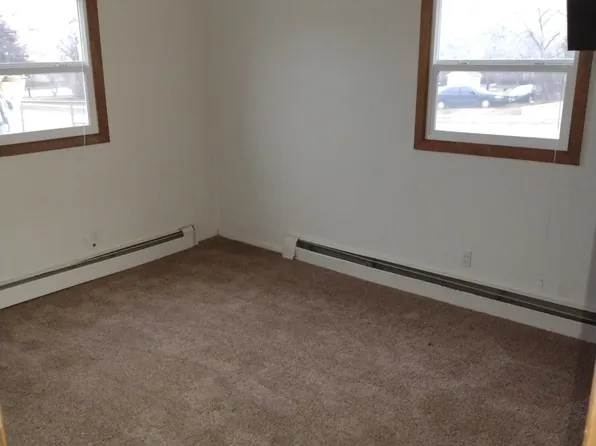 102 & 106 W Wandel Ave, Fort Pierre, SD