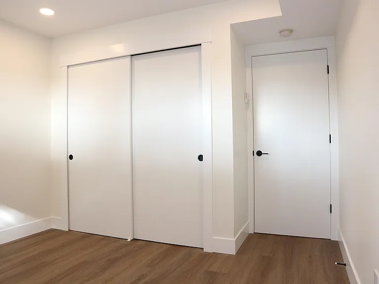 688 Cassiar St — Photo 12