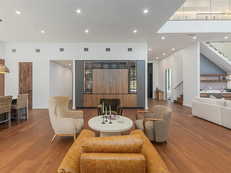 614 Robin Dale Dr — Photo 11