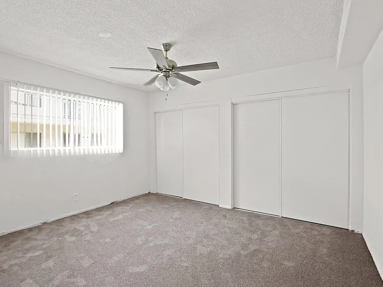 Westminster Apartments — Photo 39