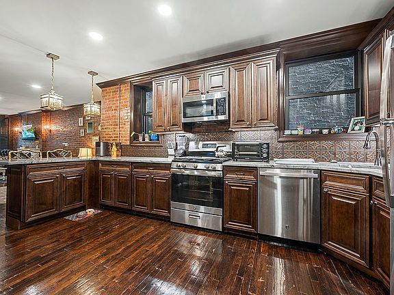 4th image of 555 W 149th St APT 1