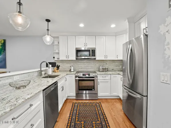 9 River Rd Unit 418, Greenwich, CT 06807