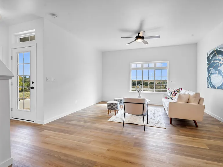 102 Sycamore Dr — Photo 12