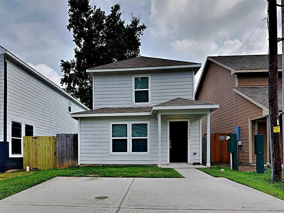 16696 E Ivanhoe