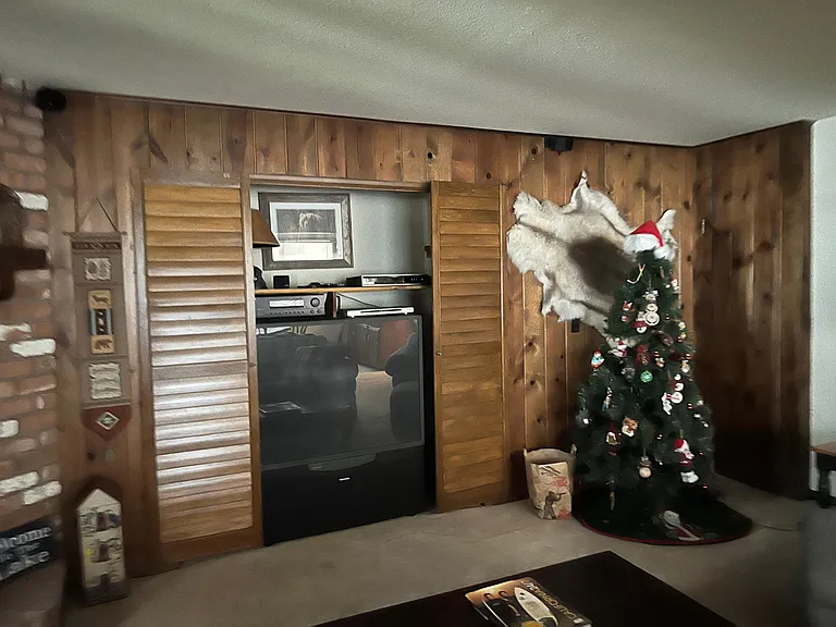 410 Rainer Rd — Photo 15