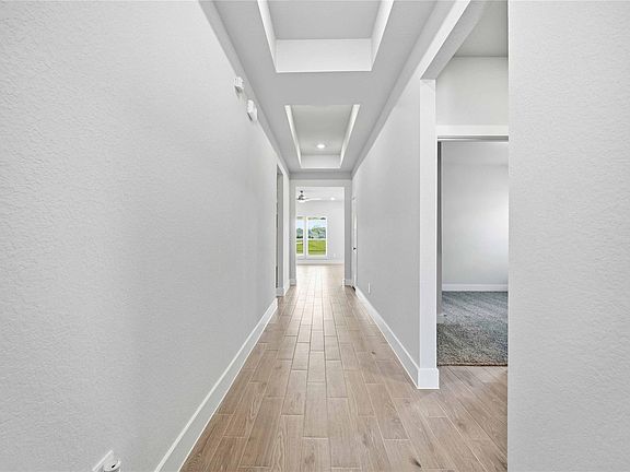 4th image of 225 Orchard Laurel Drive