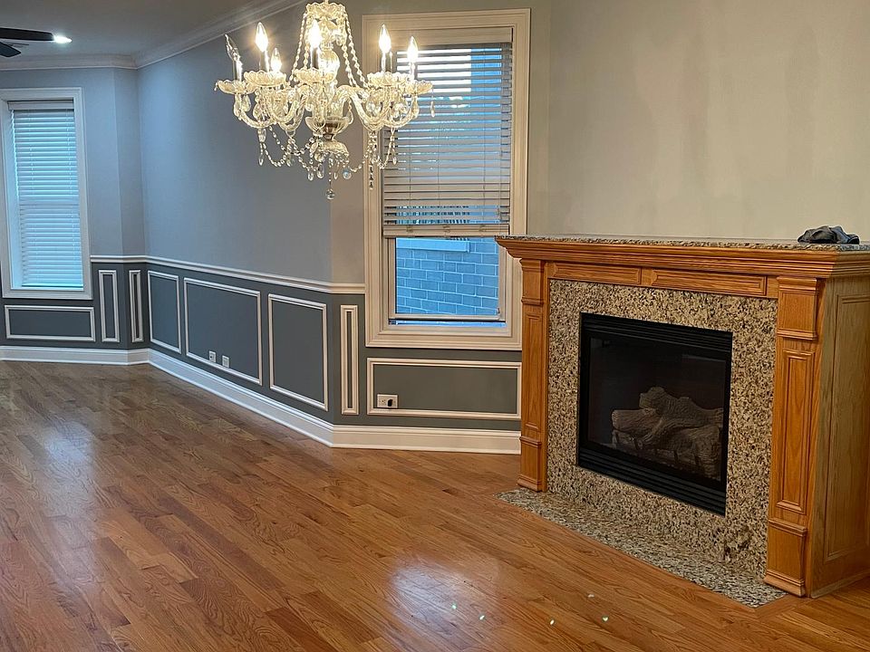 1st image of 2442 W Foster Ave #2