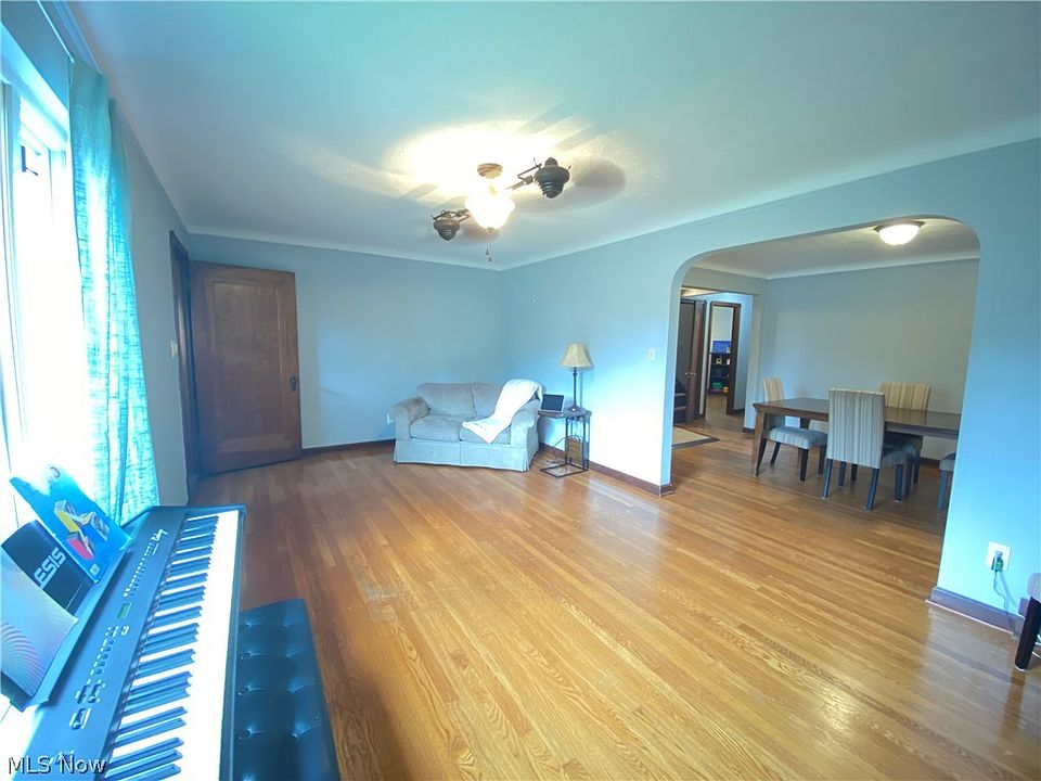 17002 Chatfield Ave, Cleveland, OH 44111 Zillow