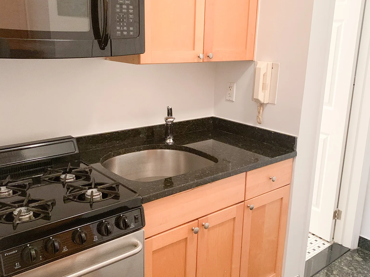 152 East 84th Street — Photo 3