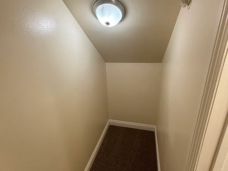 942 E 88th Pl — Photo 19