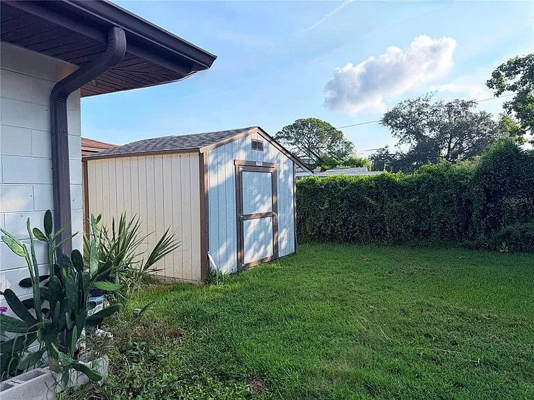 912 Carvell Dr — Photo 20