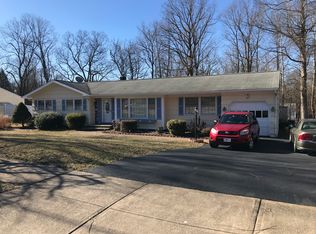 8 Vernon Ct, Wayne, NJ 07470