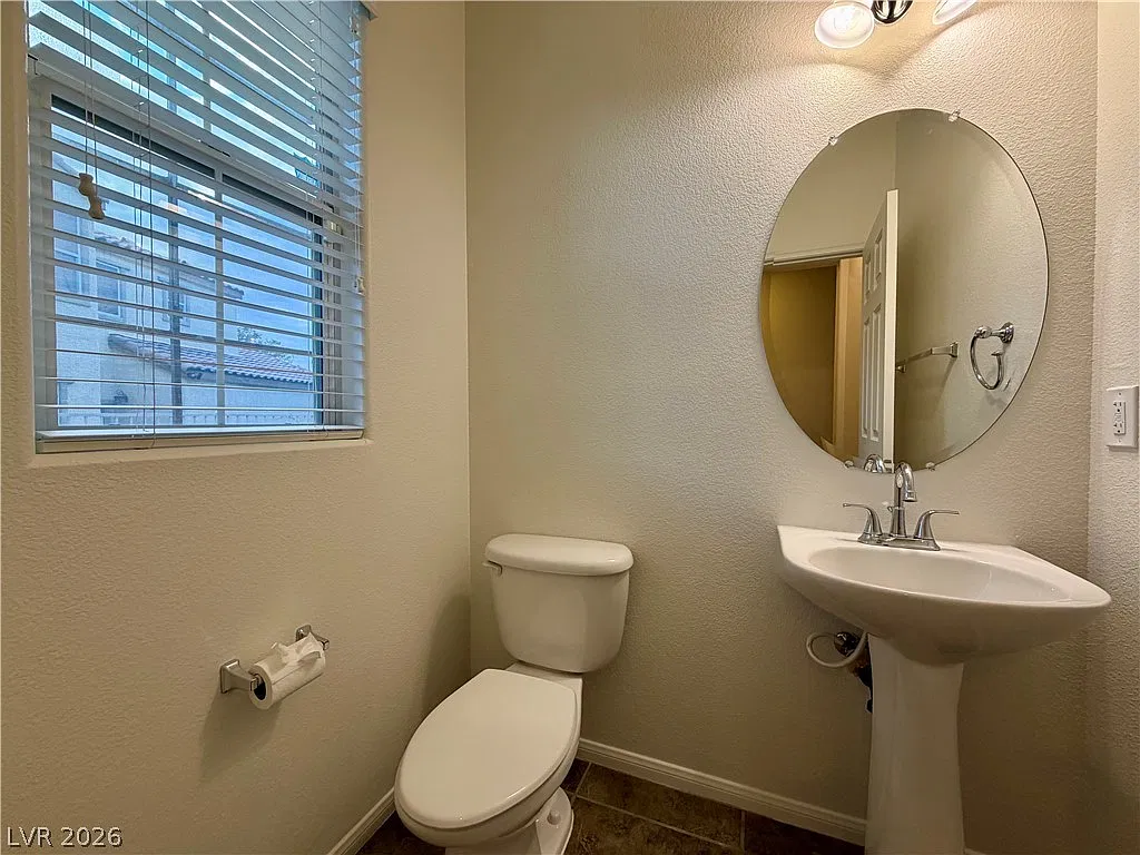 3 bed, 2.5 bath, 1740 sqft, $1,995 — Photo 4