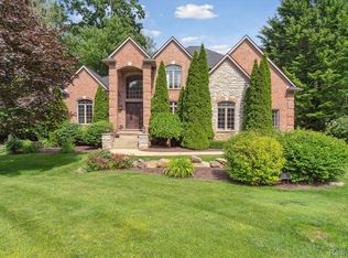1798 Gleneagles, Highland, MI