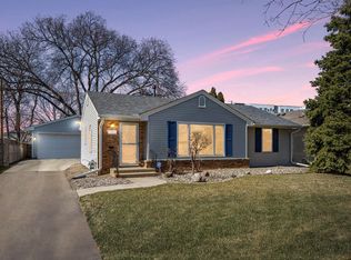 16 Ashley Rd, Hopkins, MN 55343